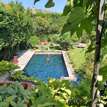 Eyguières ラ ドミュール Bed & Breakfast エクステリア 写真