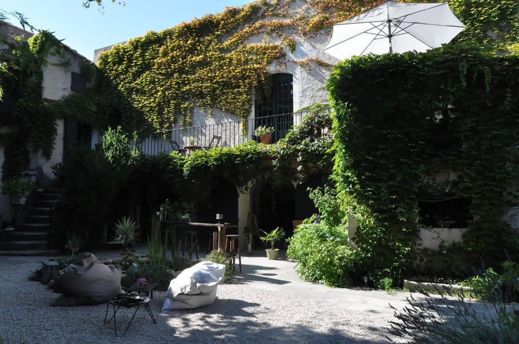 Eyguières ラ ドミュール Bed & Breakfast エクステリア 写真